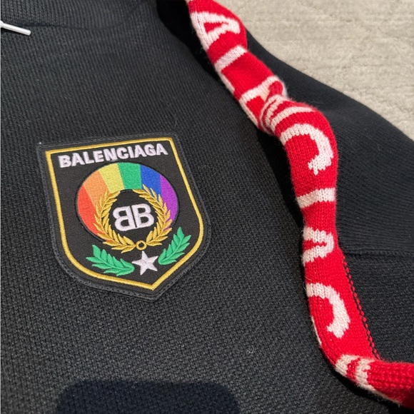 Authentic Balenciaga Sweater Hoodie Unisex - Picture 4 of 6